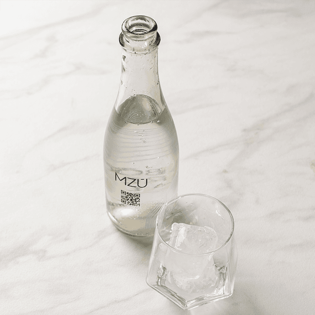 Agua Boreal (con o sin gas) - Agua mineral perfecta para cualquier momento. en Le Grenier