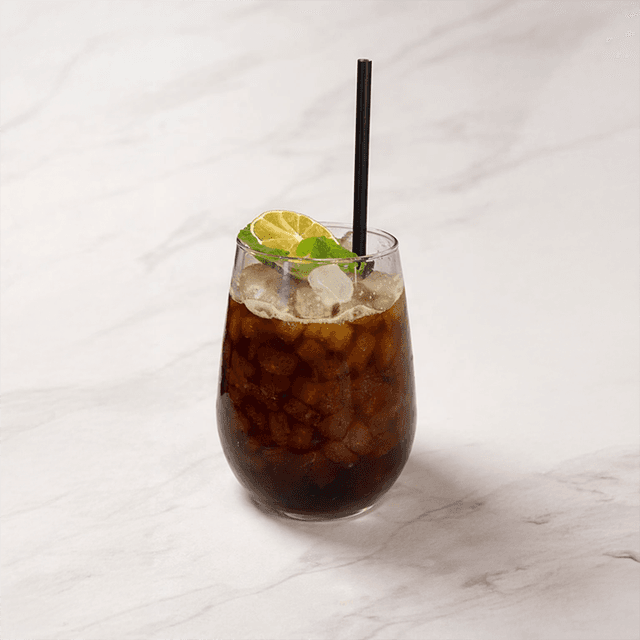 Mojito Espresso - La receta clásica de mojito, pero con un toque de espresso. Fresco y diferente. en Le Grenier