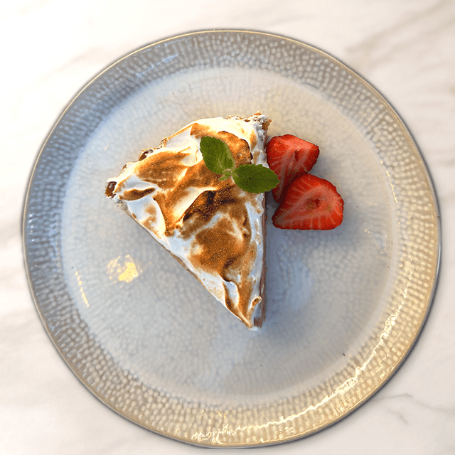 Tarta de Cítricos - Fresca, perfumada y equilibrada entre acidez y dulzor con frambuesa, limón y naranja en Le Grenier