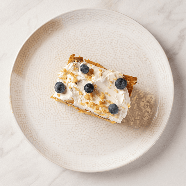 Queque de Zanahoria - Húmedo y especiado, con zanahoria rallada y toques de canela en Le Grenier